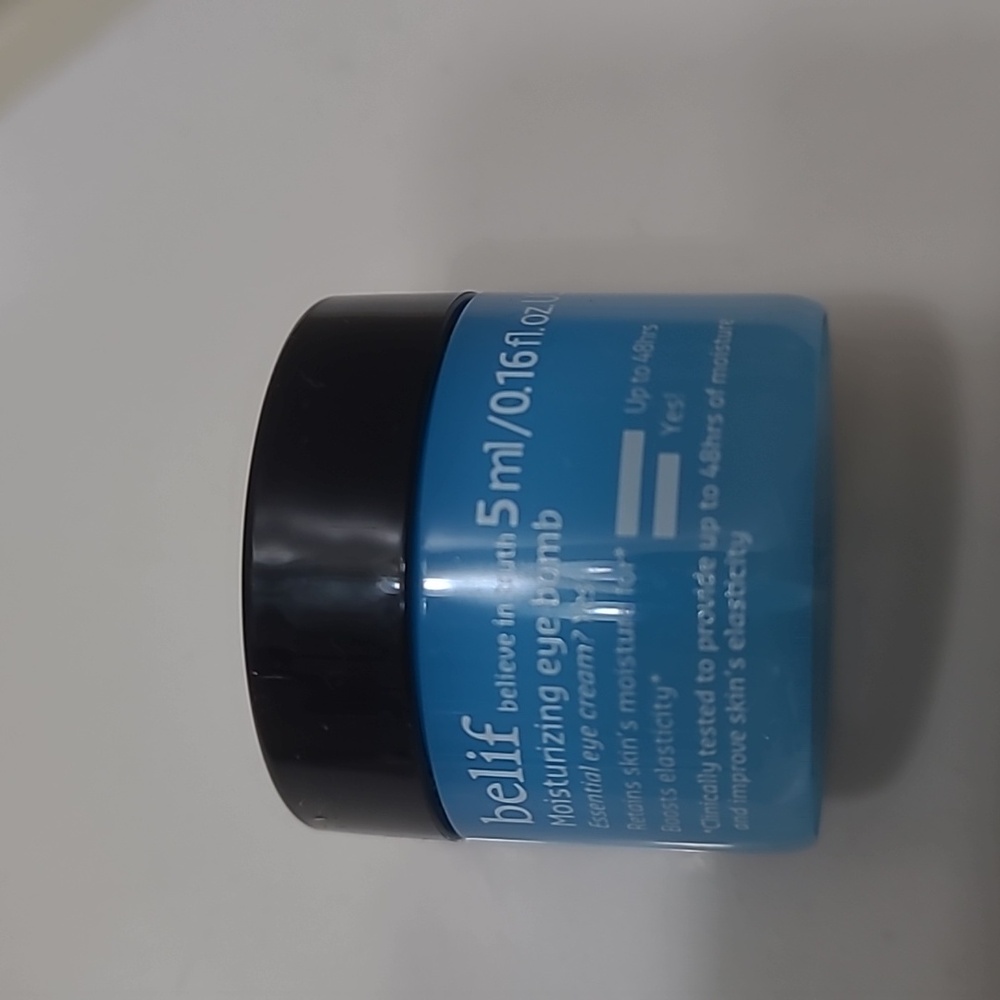 belif Moisturizing Eye Bomb with Peptide and Ceramide